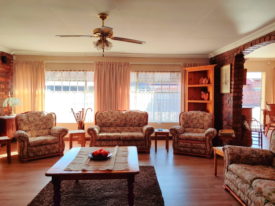 3 Bedroom Property for Sale in Vaal Park North West